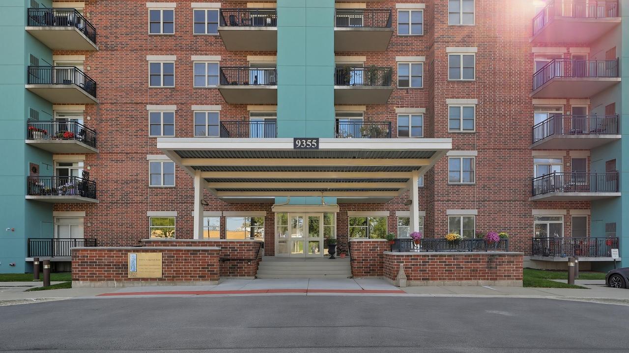 9355 Irving Park Rd. #522, Schiller Park, IL 60176