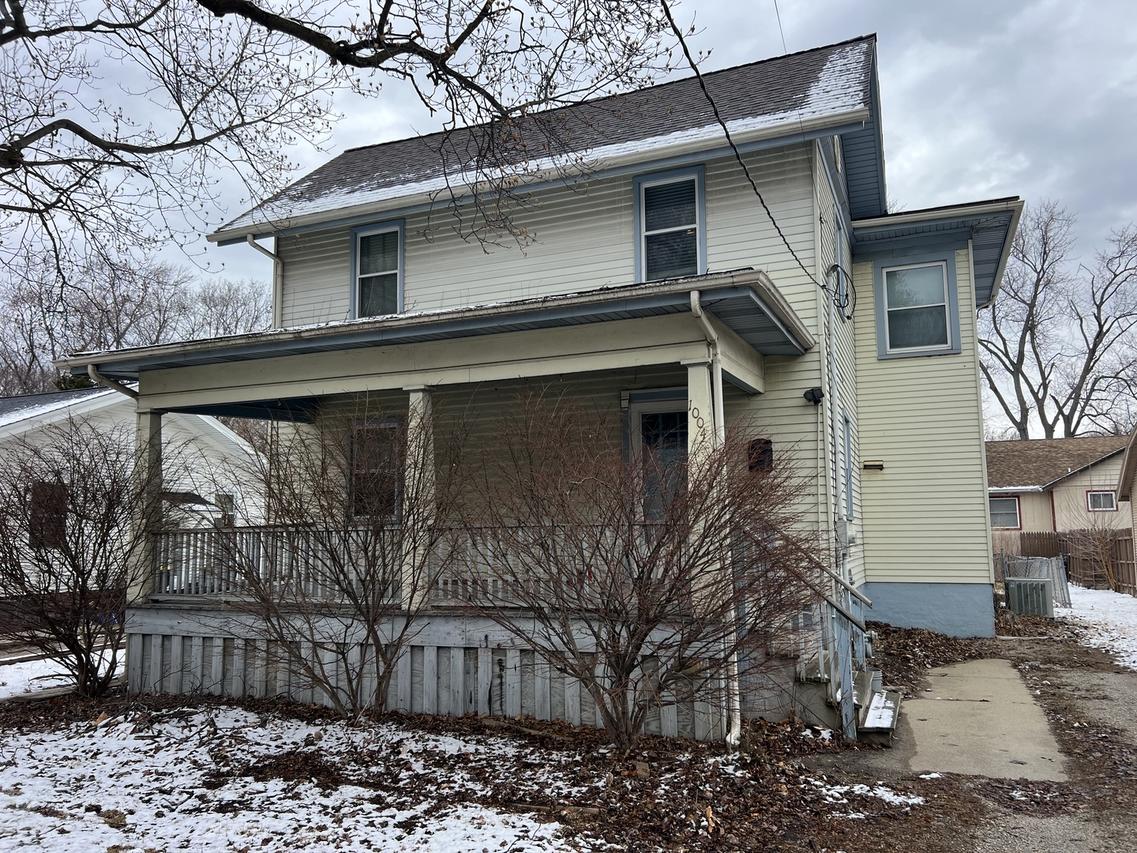 1004 Hovey Ave., Normal, IL 61761
