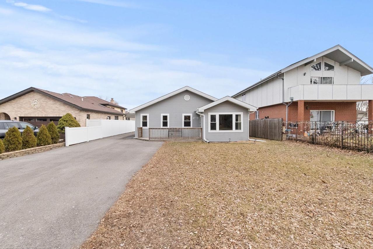 8555 S 79th Ave., Justice, IL 60458