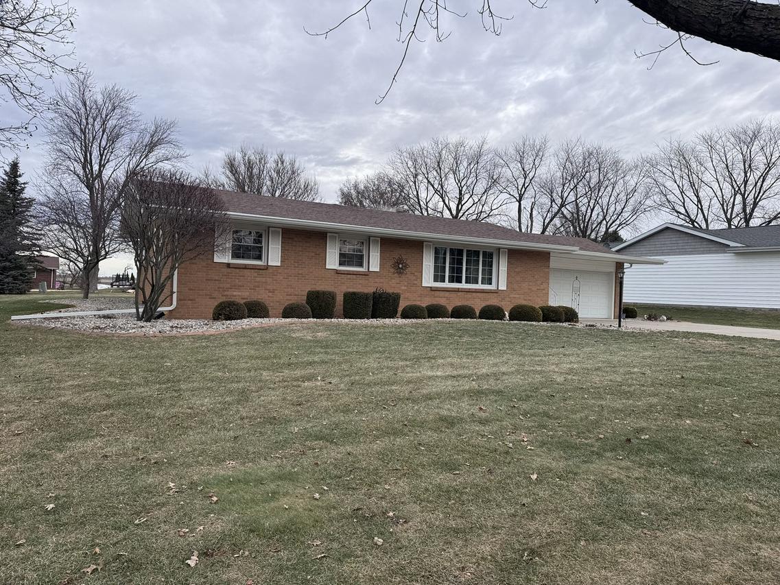 918 E Lefevre Ave., Gibson City, IL 60936