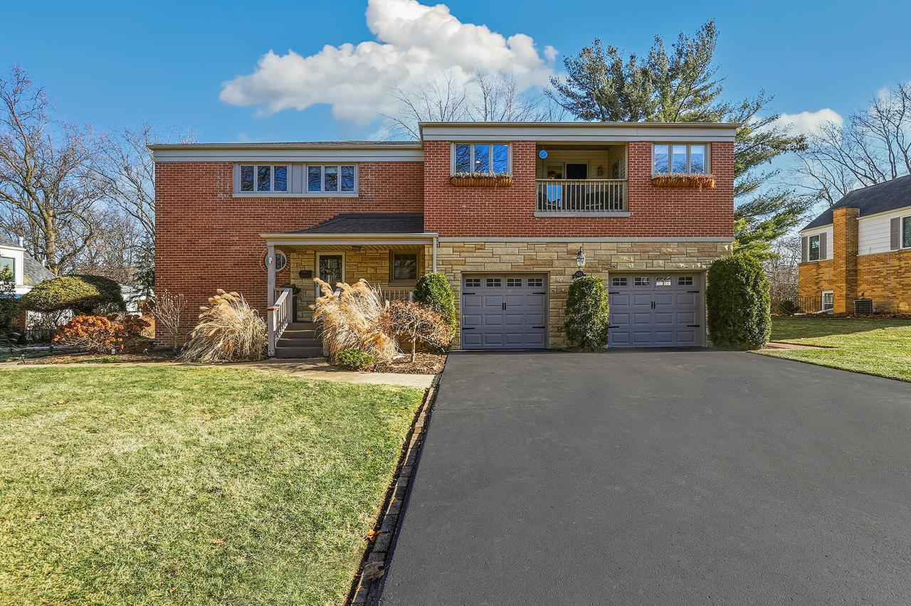 625 Bruce Ave., Flossmoor, IL 60422