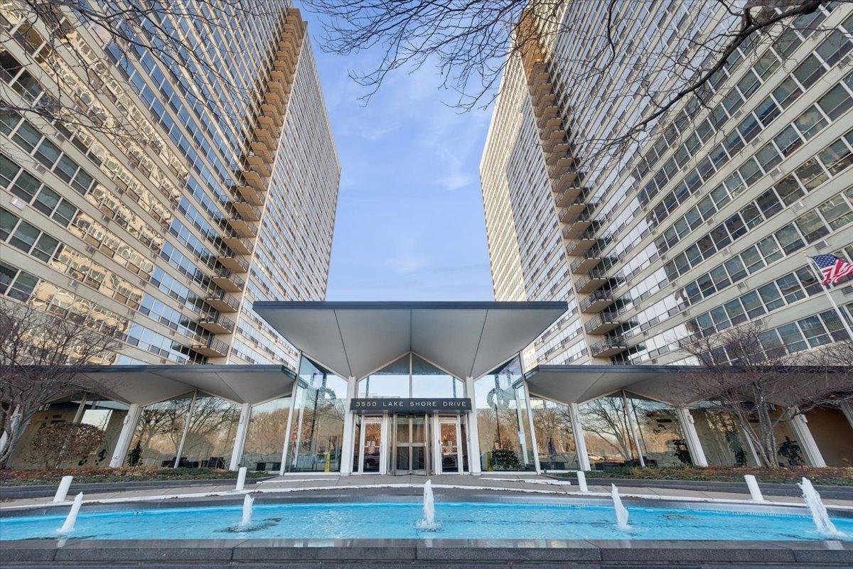 3550 N Lake Shore Dr. #624, Chicago, IL 60657