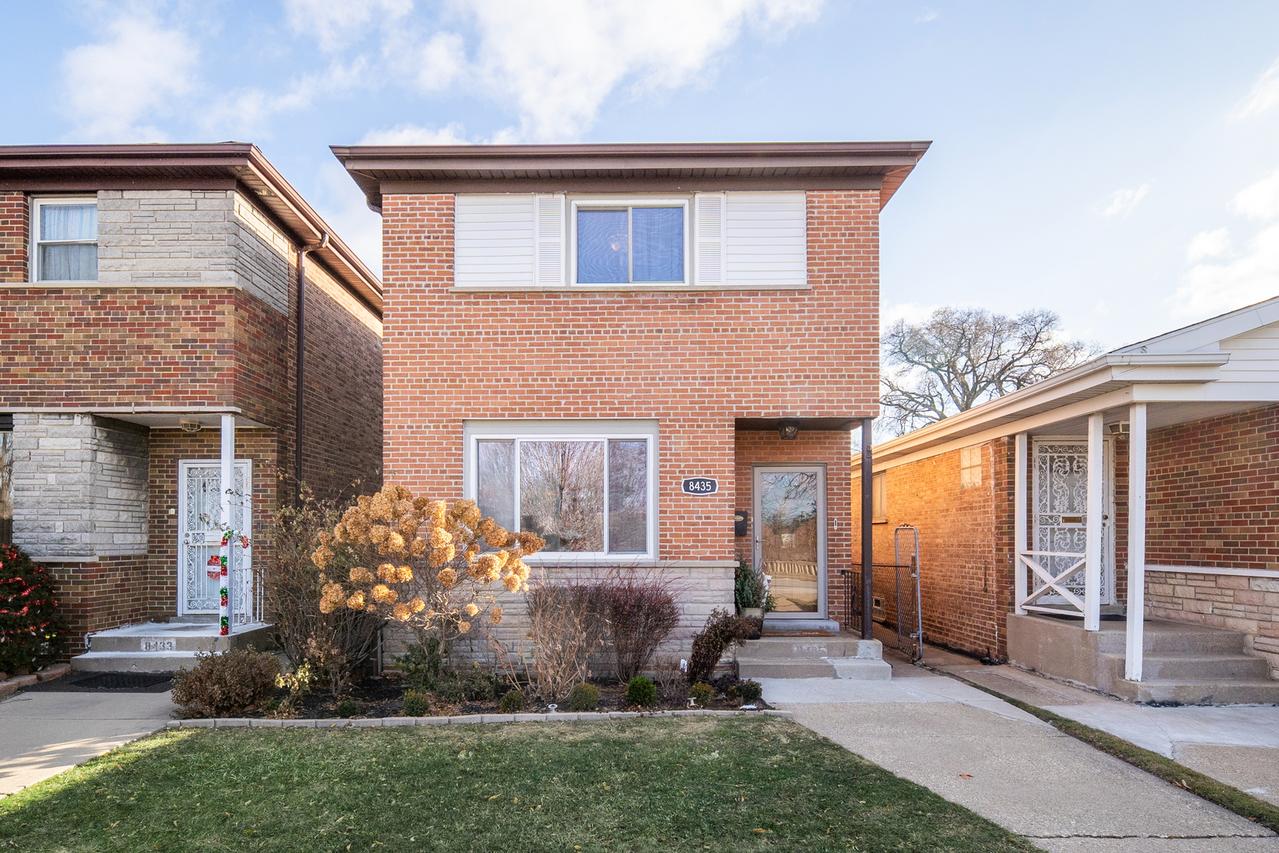 8435 S State St., Chicago, IL 60619