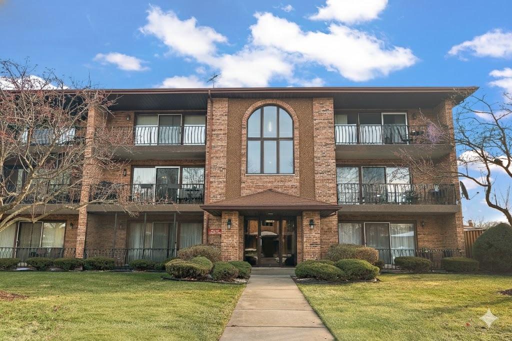 11103 Heritage Dr. #1B, Palos Hills, IL 60465