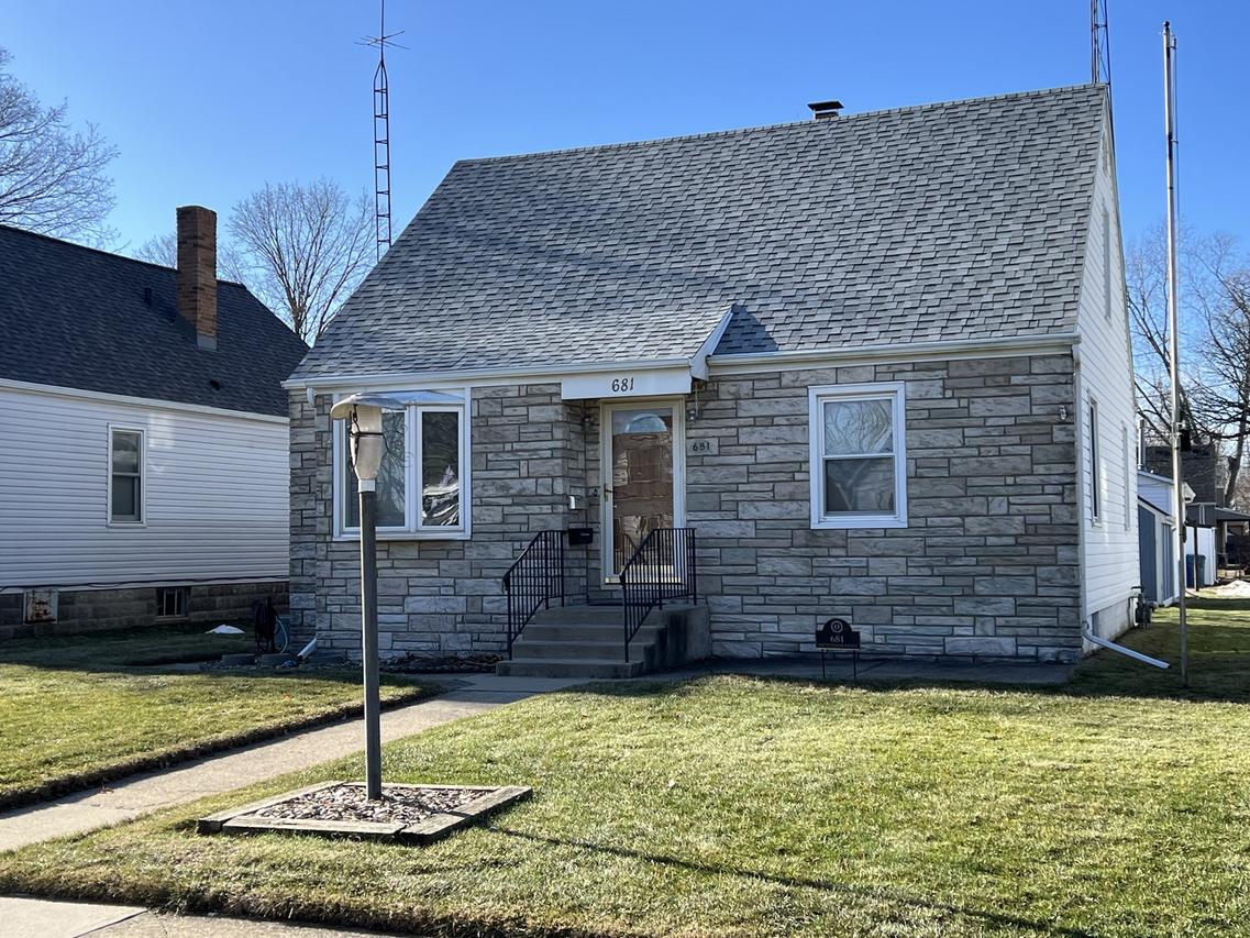 681 S Tanner Ave., Kankakee, IL 60901