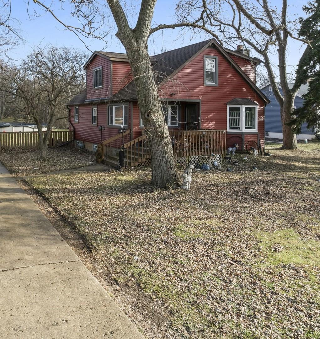 5875 Walnut Ave., Downers Grove, IL 60516