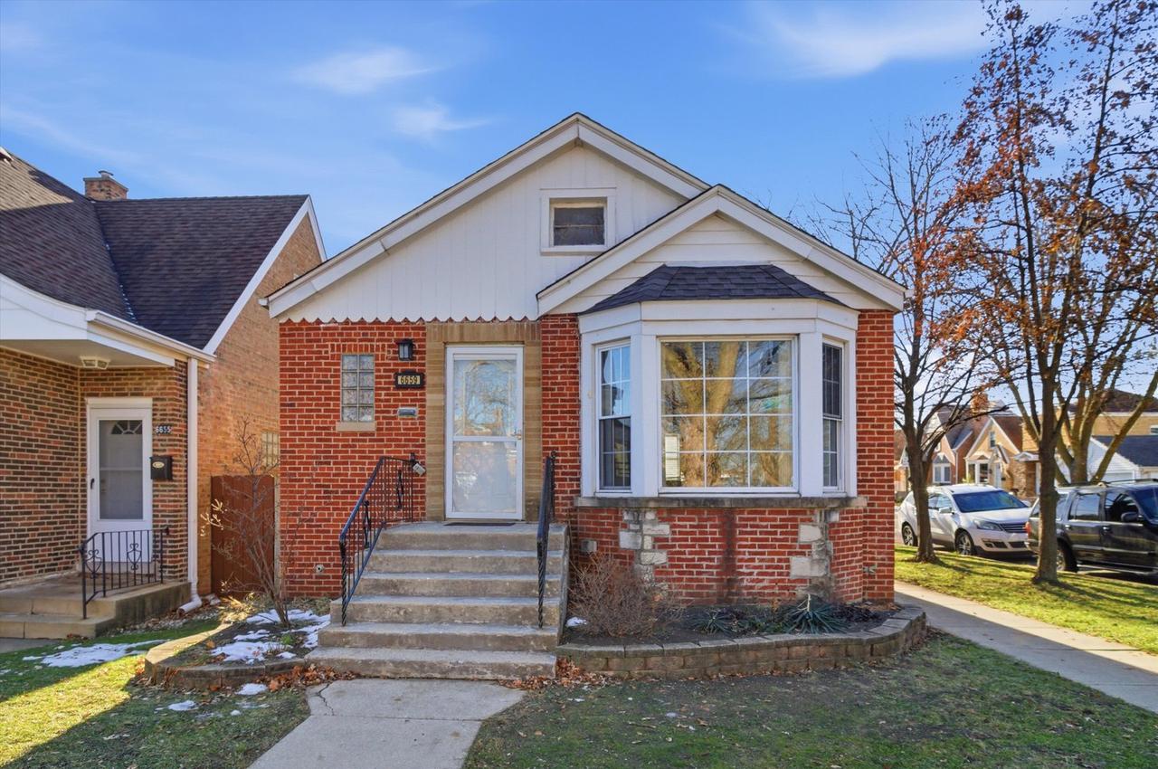 6659 W Foster Ave., Chicago, IL 60656