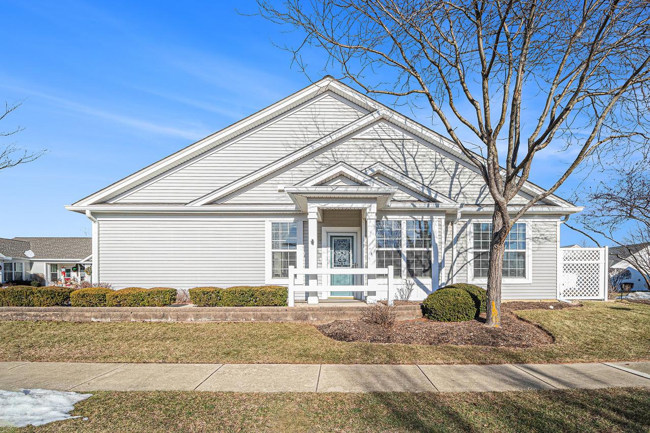 14020 Moraine Hills Dr., Huntley, IL 60142