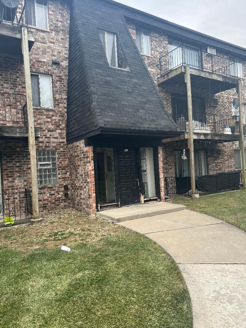 1017 E 194th St. #204, Glenwood, IL 60425
