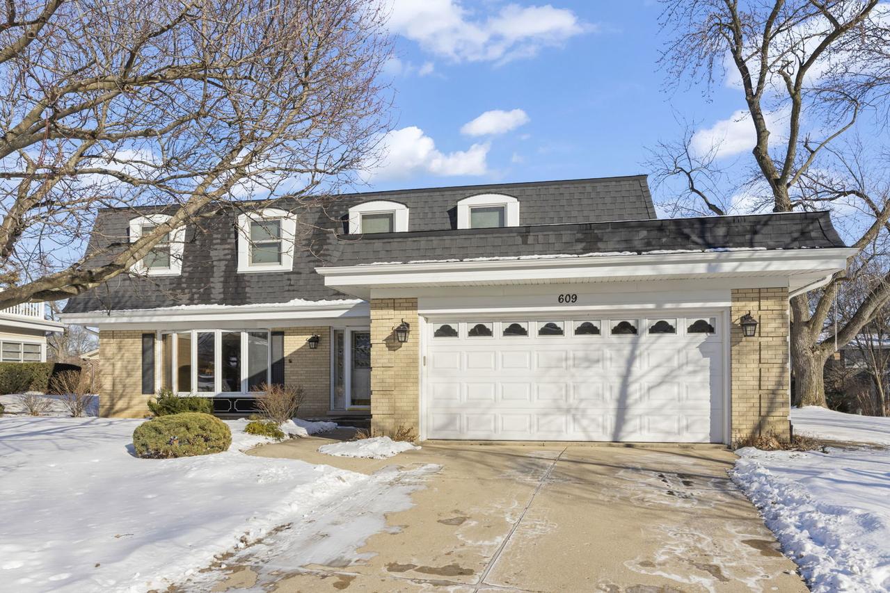609 Deborah Ct., Schaumburg, IL 60193