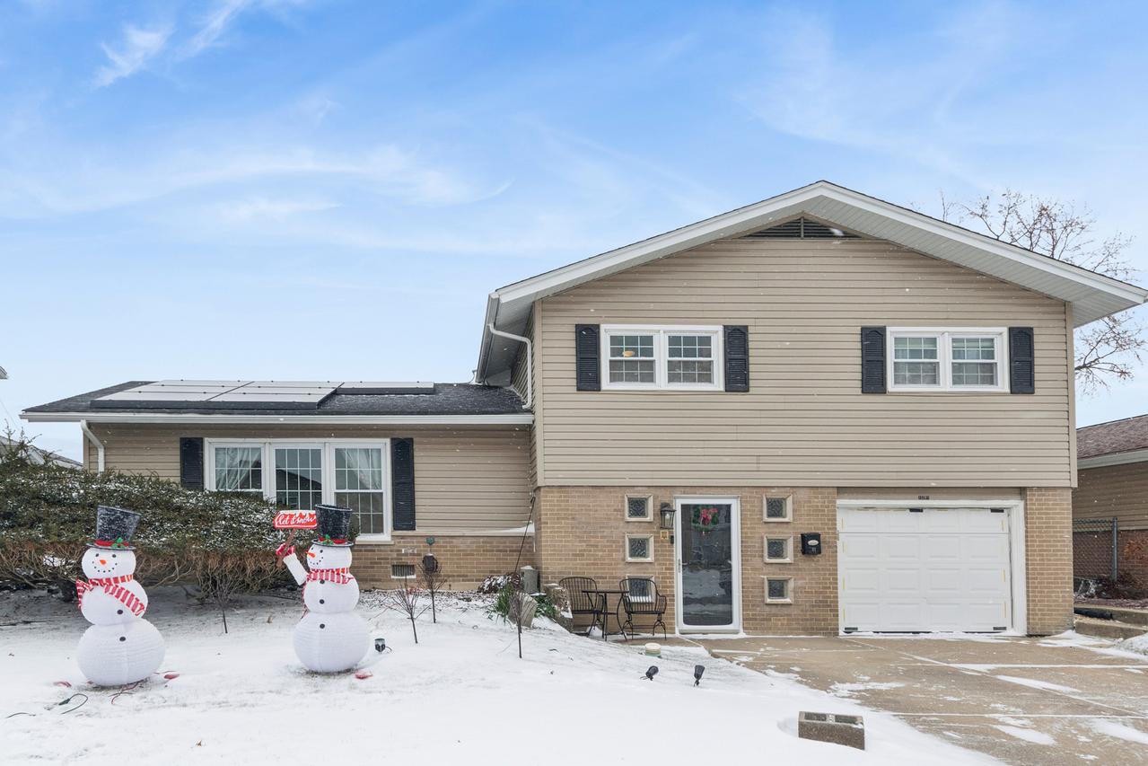 15201 Geoffrey Rd., Oak Forest, IL 60452