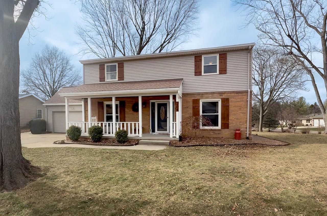 204 Salem Rd., Monticello, IL 61856