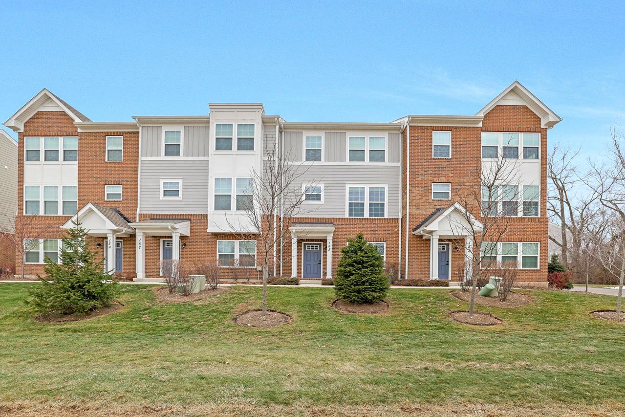 155 Canterbury Way, Lake Zurich, IL 60047