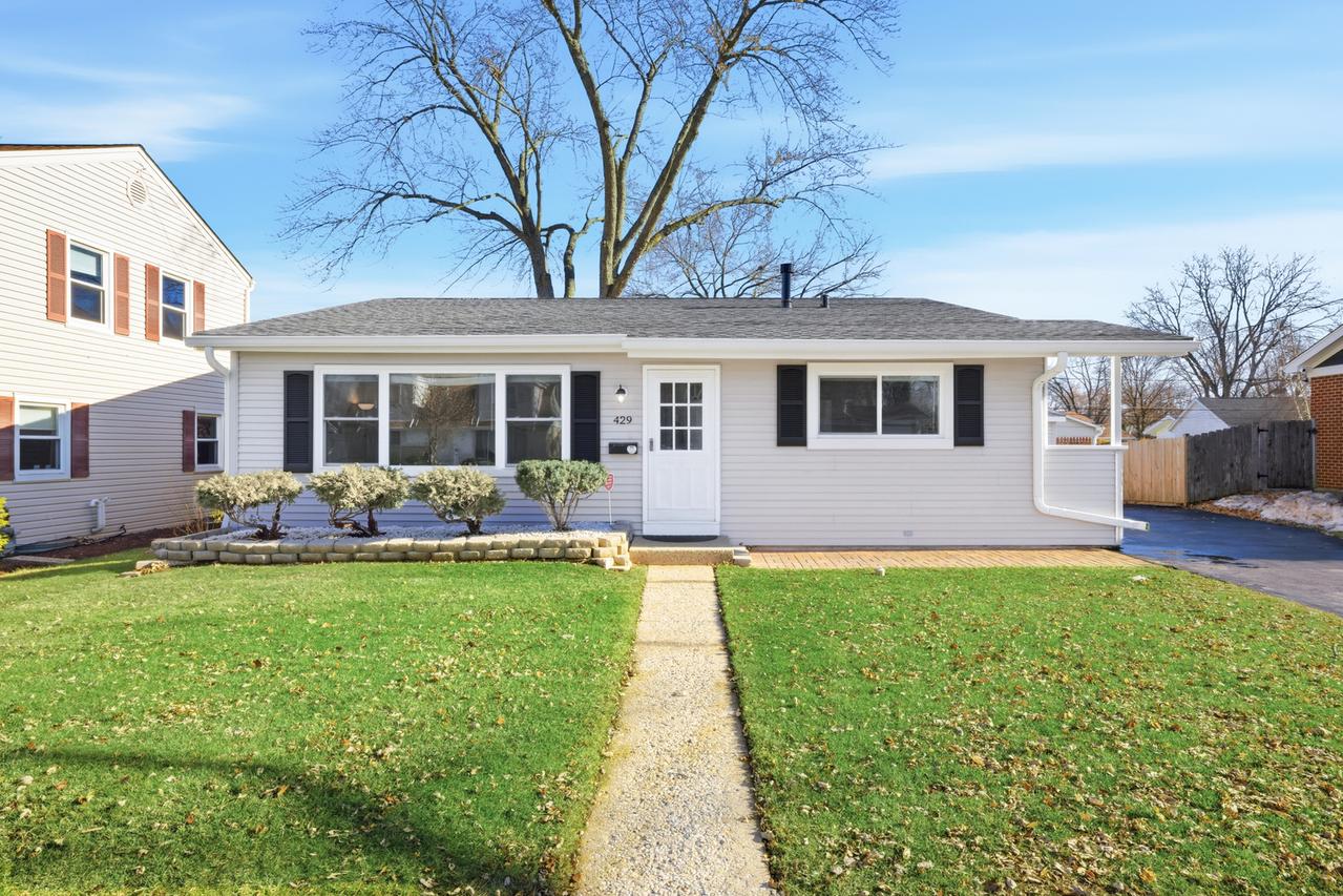 429 Lauren Ln., Buffalo Grove, IL 60089