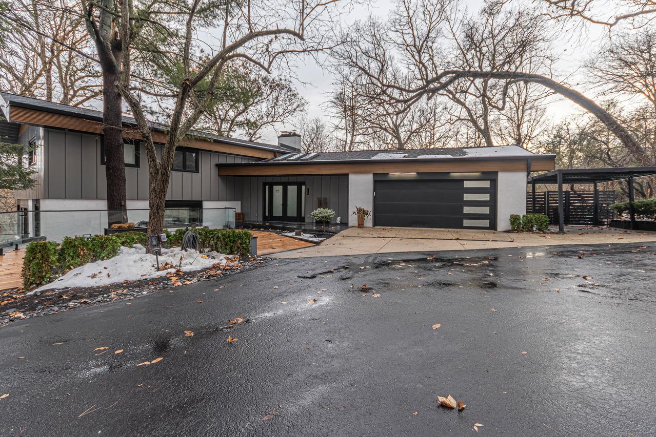 2200 Willow Ln., Rockford, IL 61107