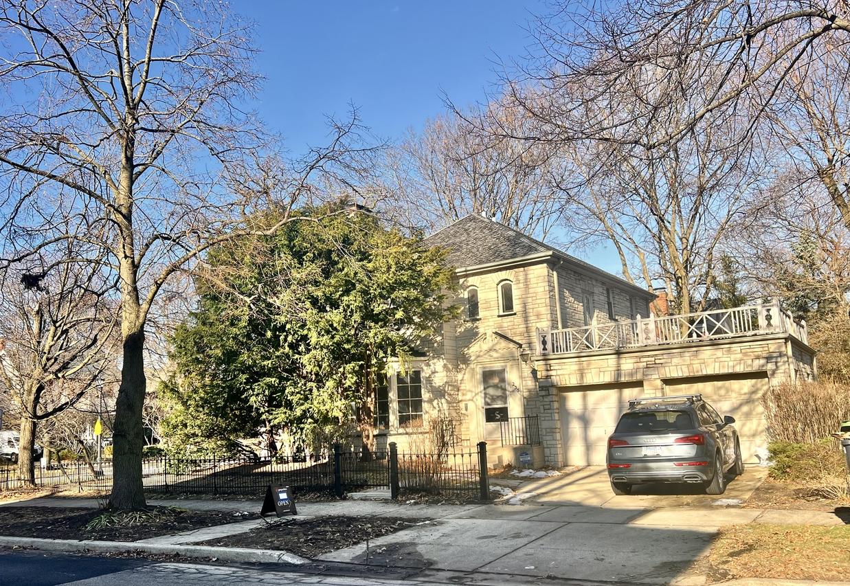 235 Burnham Pl., Evanston, IL 60202