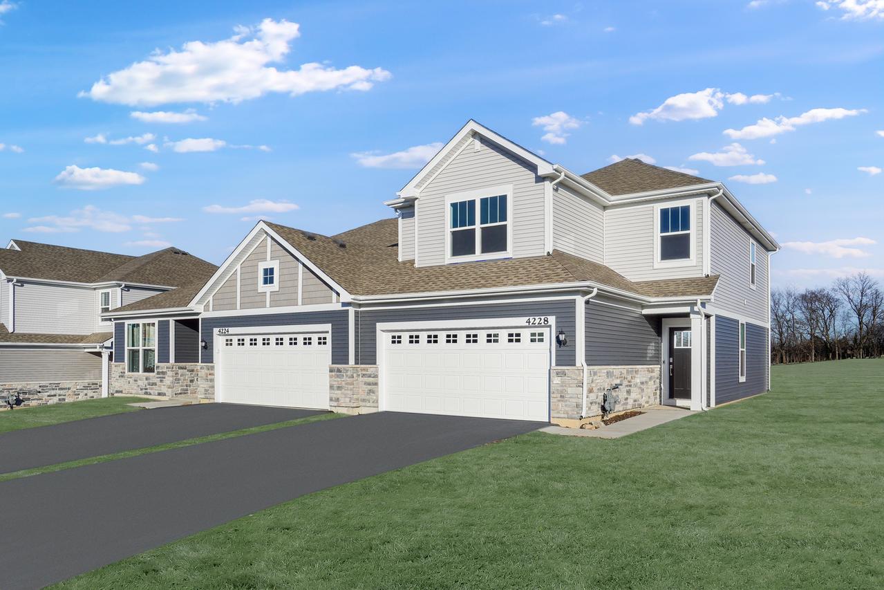 4228 Meadowridge Rd., Woodstock, IL 60098