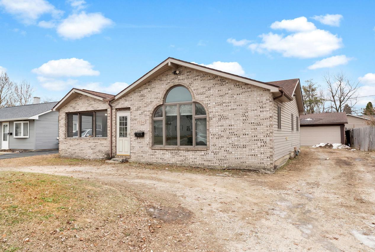 2224 Marmion Ave., Joliet, IL 60436
