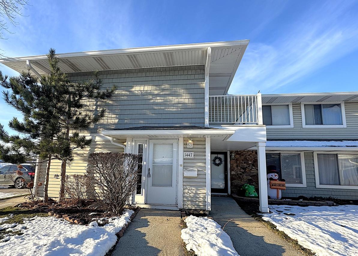 1447 Fremont Dr., Hanover Park, IL 60133