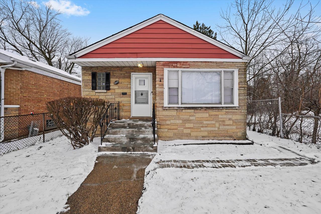 15125 Marshfield Ave., Harvey, IL 60426