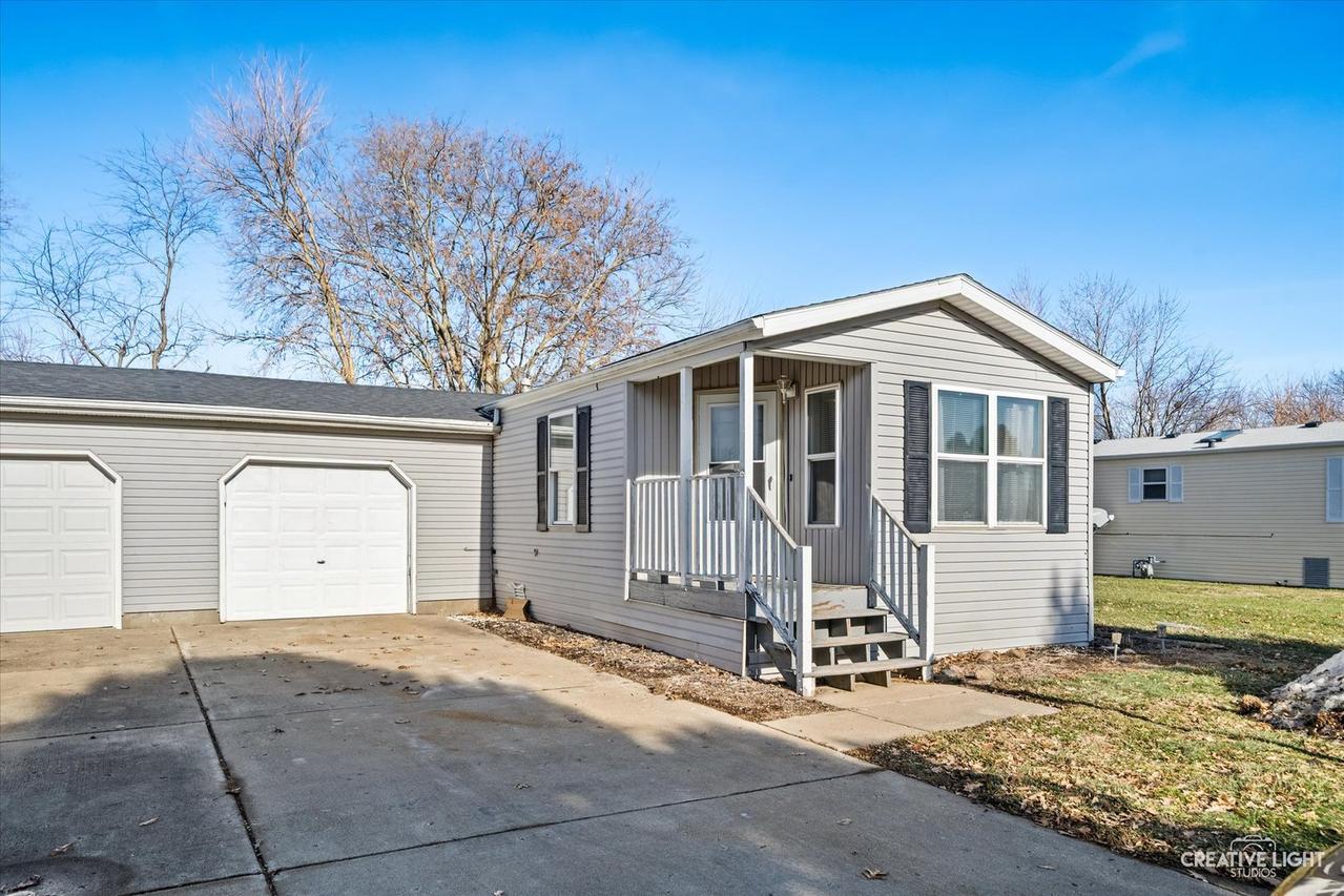 120 B Cardinal Ln., Sandwich, IL 60548