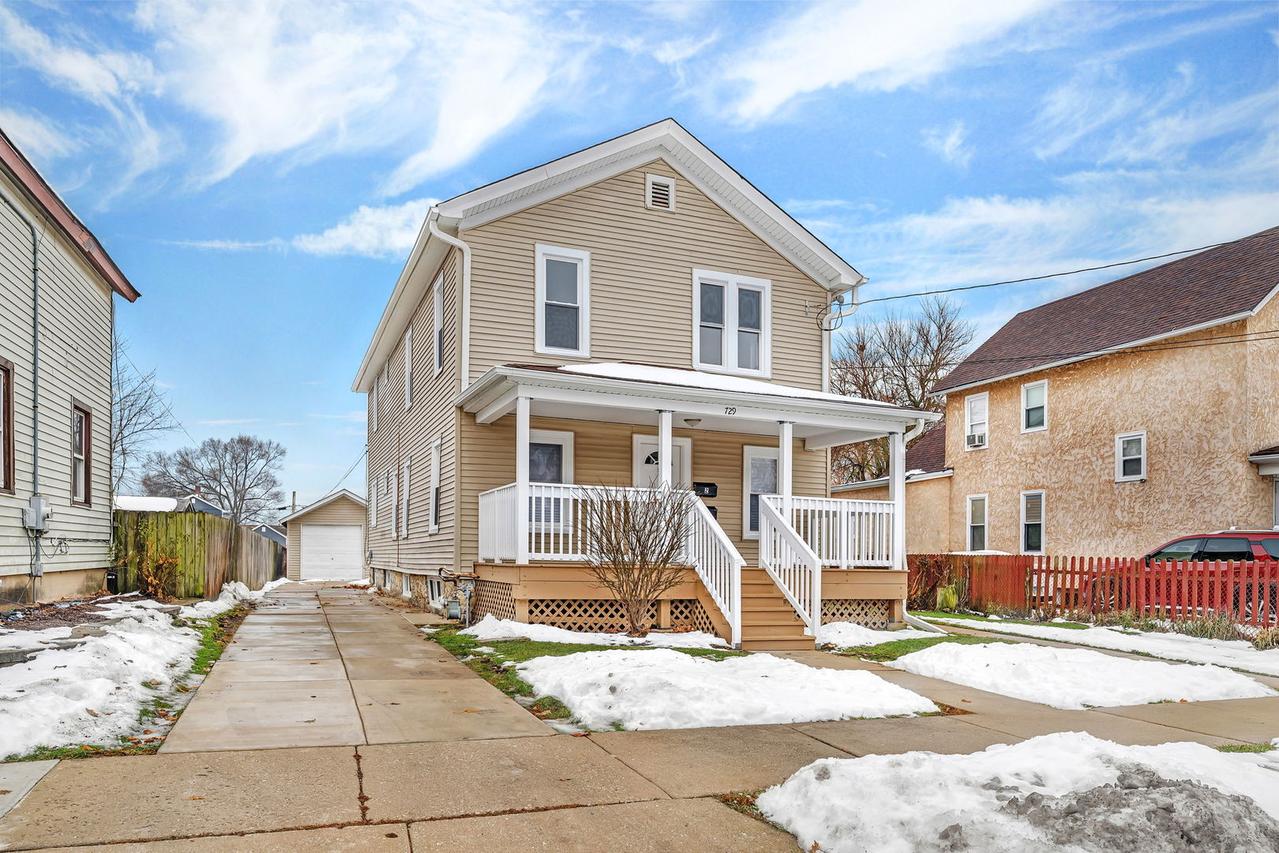 729 Claim St., Aurora, IL 60505