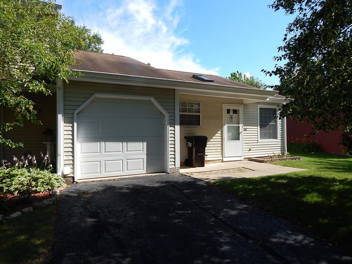 727 Nantucket Way, Island Lake, IL 60042