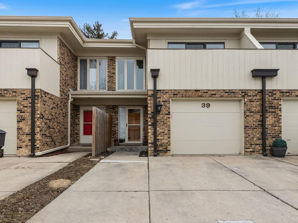 39 Sorrento Dr., Palos Heights, IL 60463