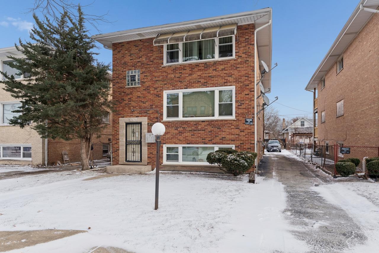 1011 S 13th Ave., Maywood, IL 60153