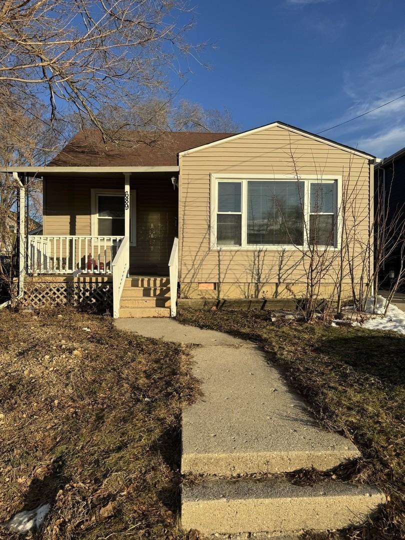 689 N Lincoln Ave., Aurora, IL 60505