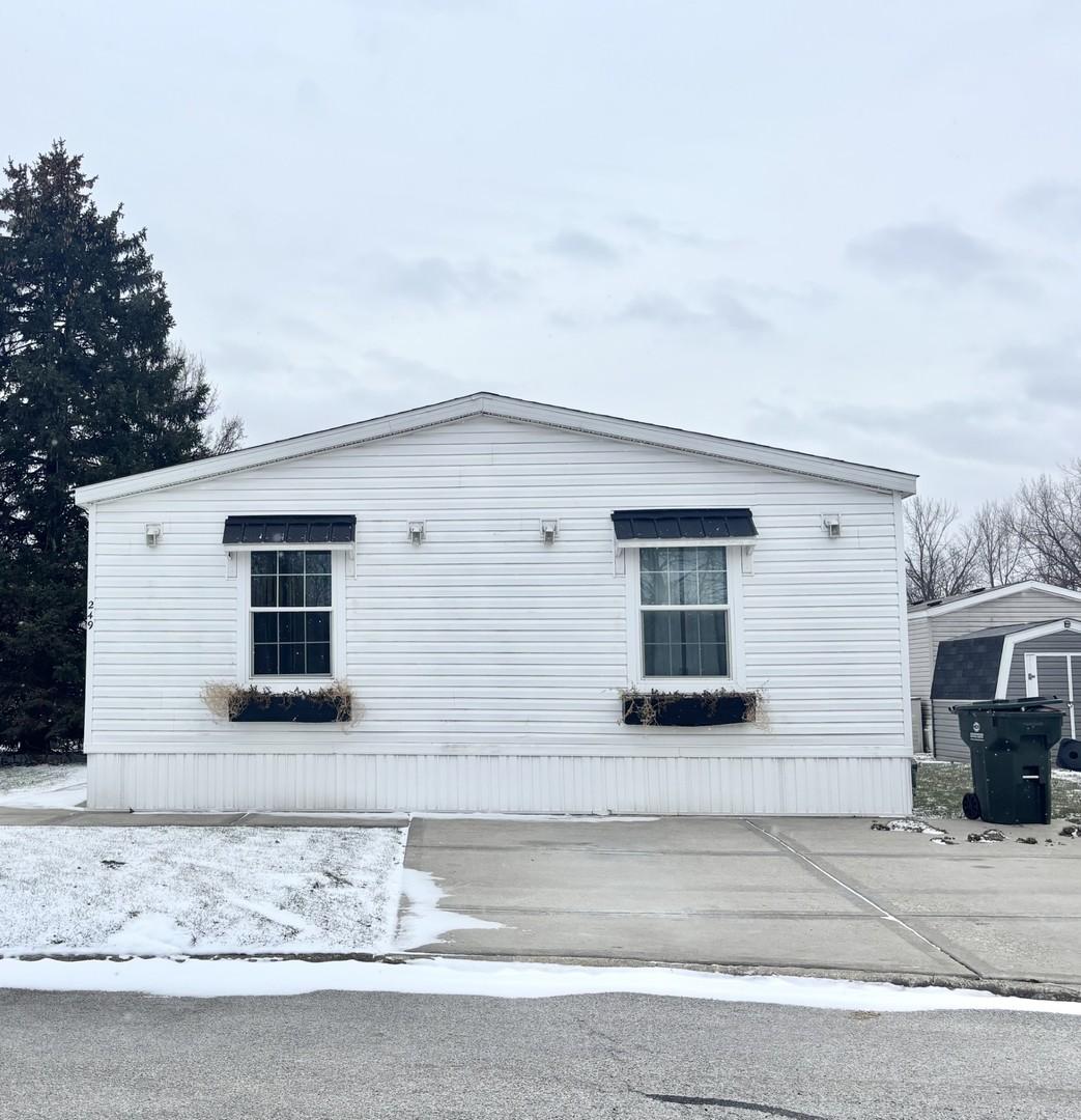 249 Todd Ter., Lynwood, IL 60411