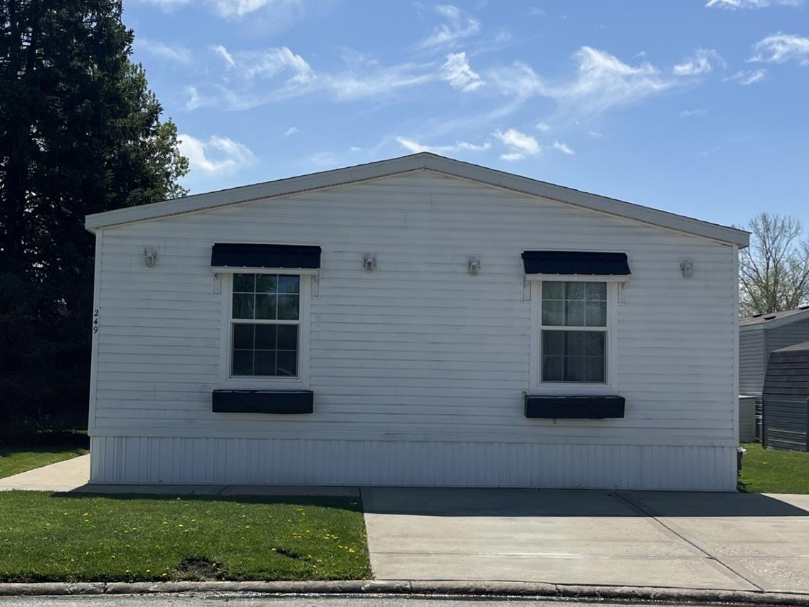 249 Todd Ter., Lynwood, IL 60411