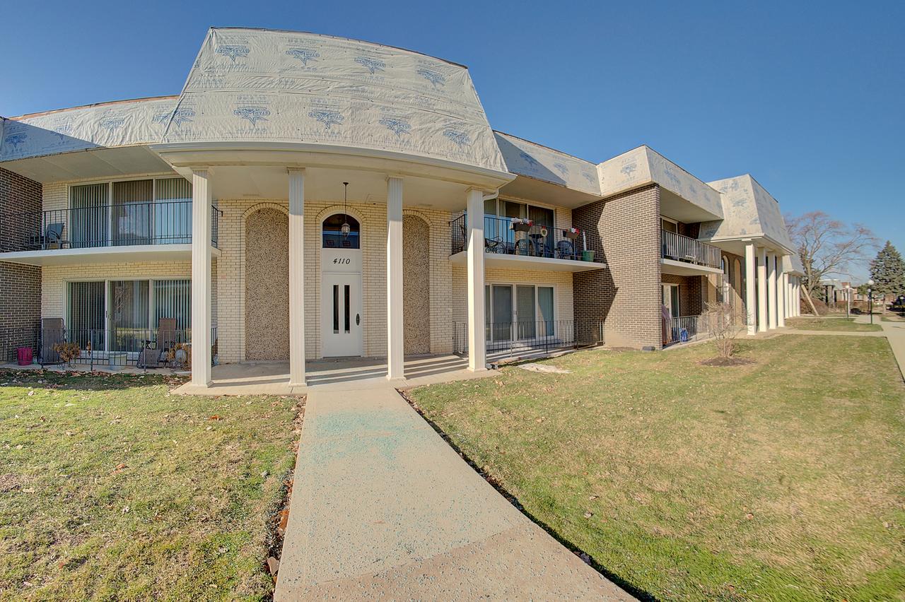 4110 W 99th St. #D, Oak Lawn, IL 60453