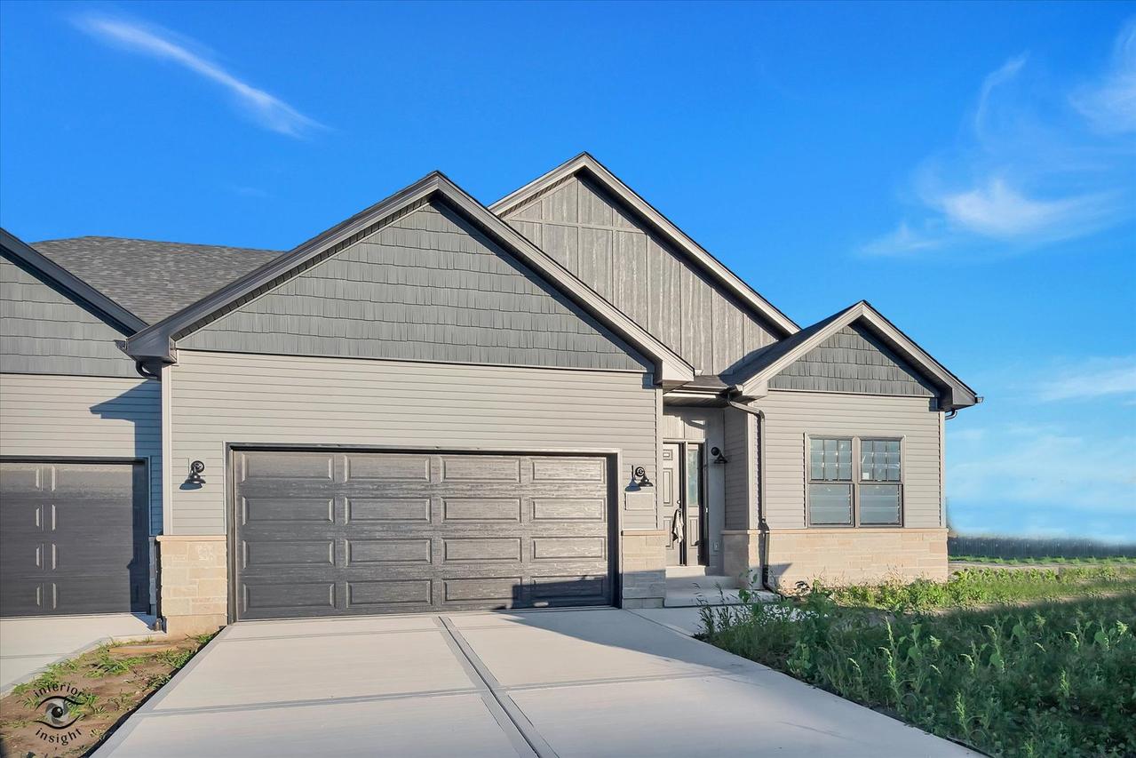 1195 S. Farmstone Dr., Diamond, IL 60416