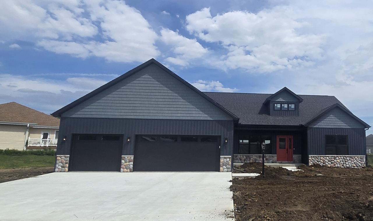 707 N Beacon Hill Cir., Urbana, IL 61802