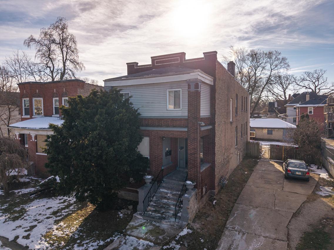 98 W 15th St., Chicago Heights, IL 60411