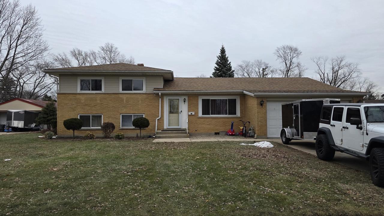 887 Ingram Pl., Des Plaines, IL 60016