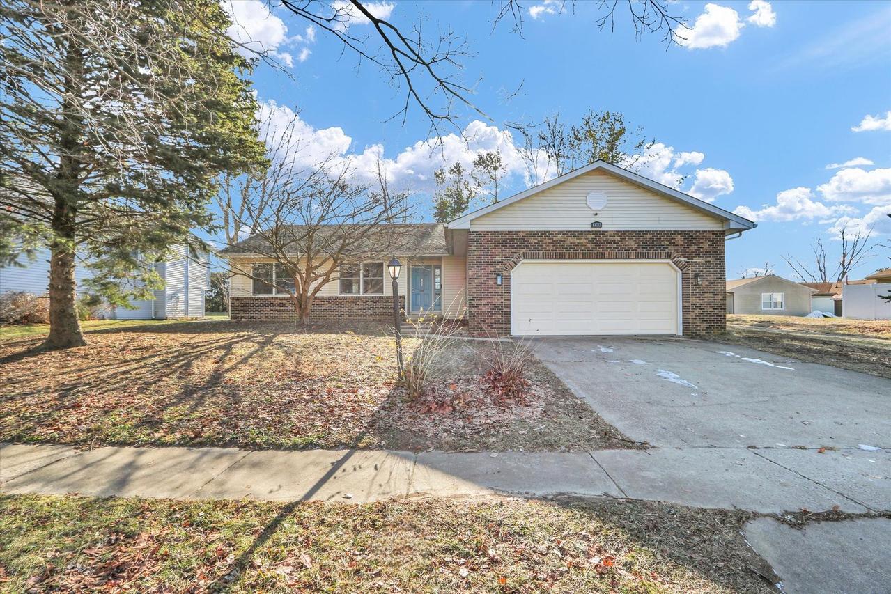 705 Scovill St., Urbana, IL 61801