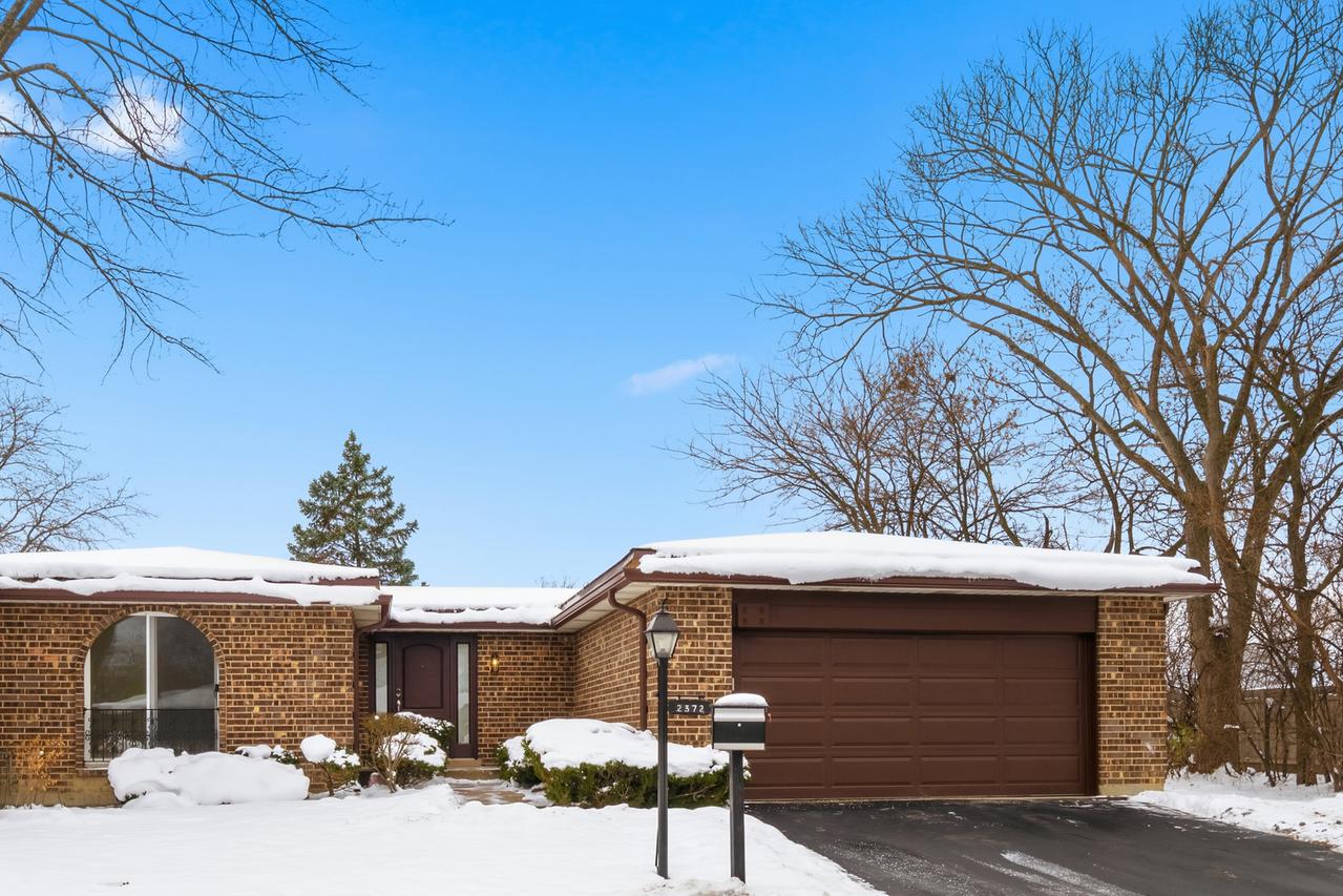 2372 Salceda Dr., Northbrook, IL 60062