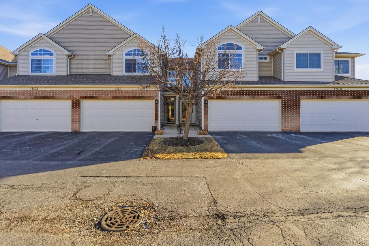 17656 S Gilbert Dr., Lockport, IL 60441