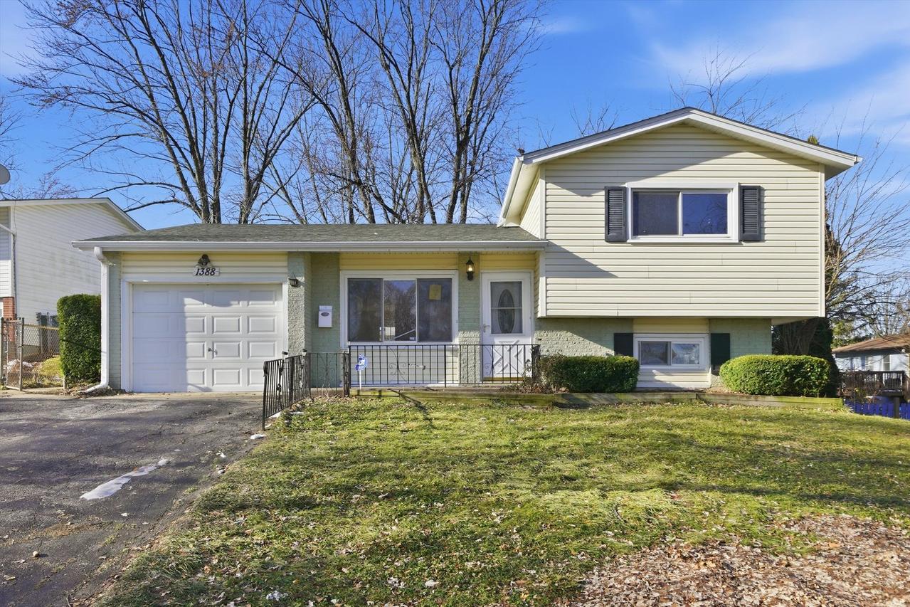 1388 Jill Ct., Glendale Heights, IL 60139