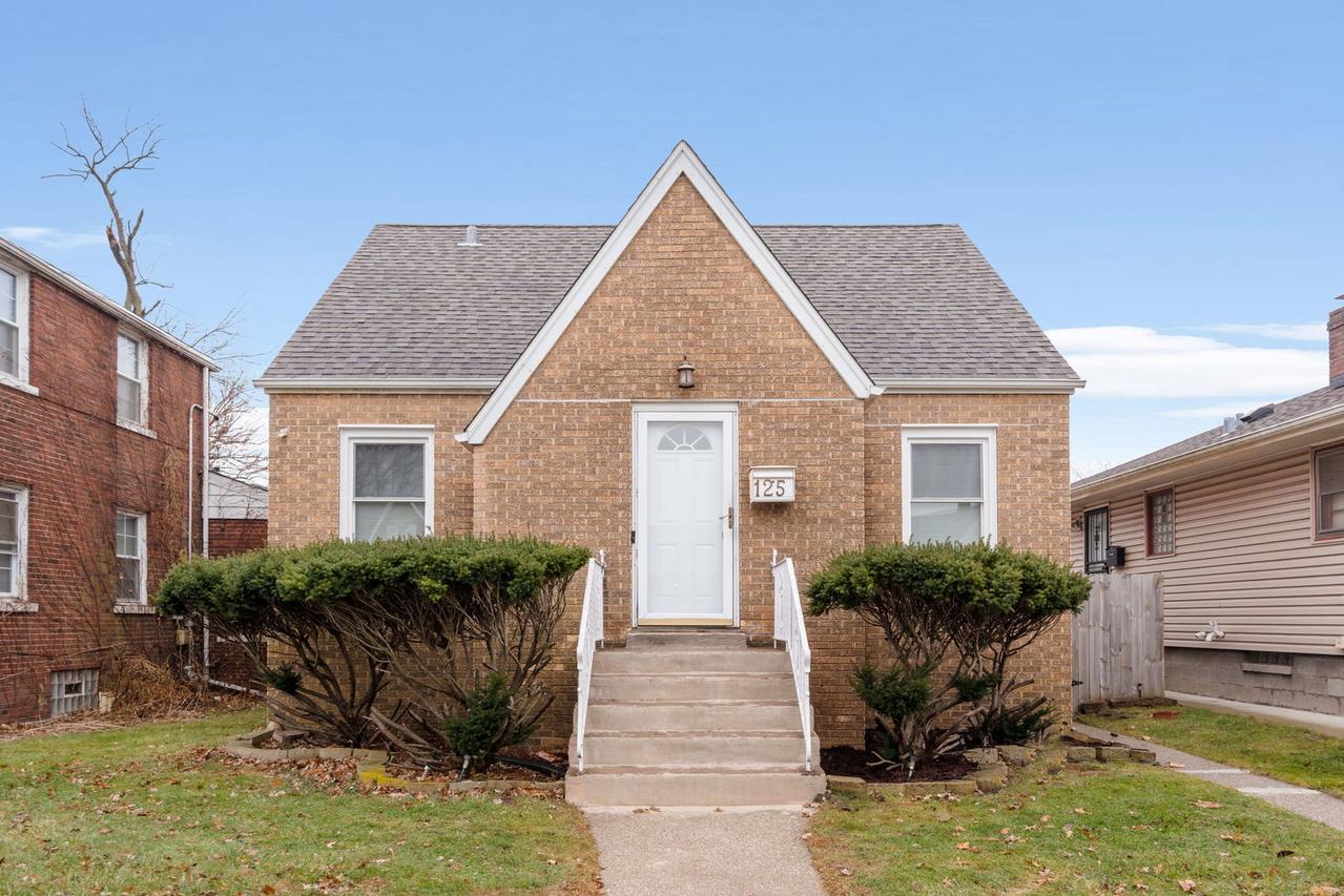 125 Warren St., Calumet City, IL 60409