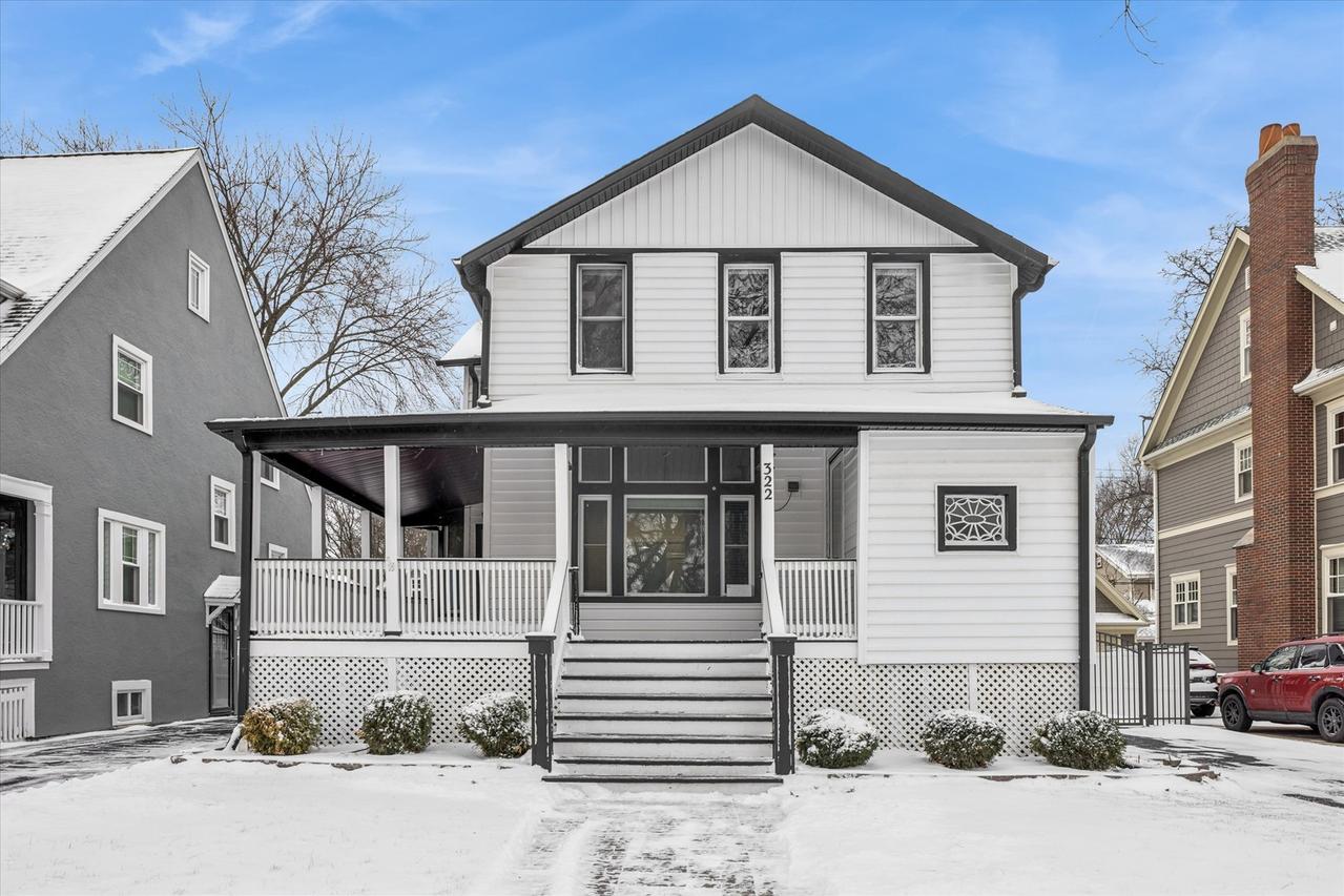 322 N Ashland Ave., La Grange Park, IL 60526