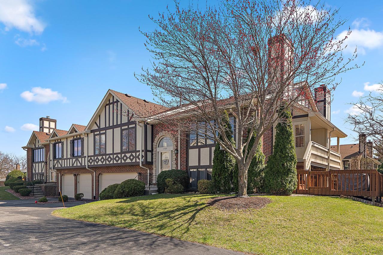 17565 Windsor Pkwy., Tinley Park, IL 60487