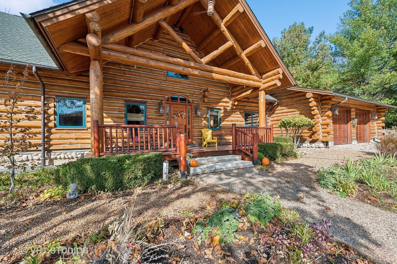 2317 Paulson Rd., Harvard, IL 60033