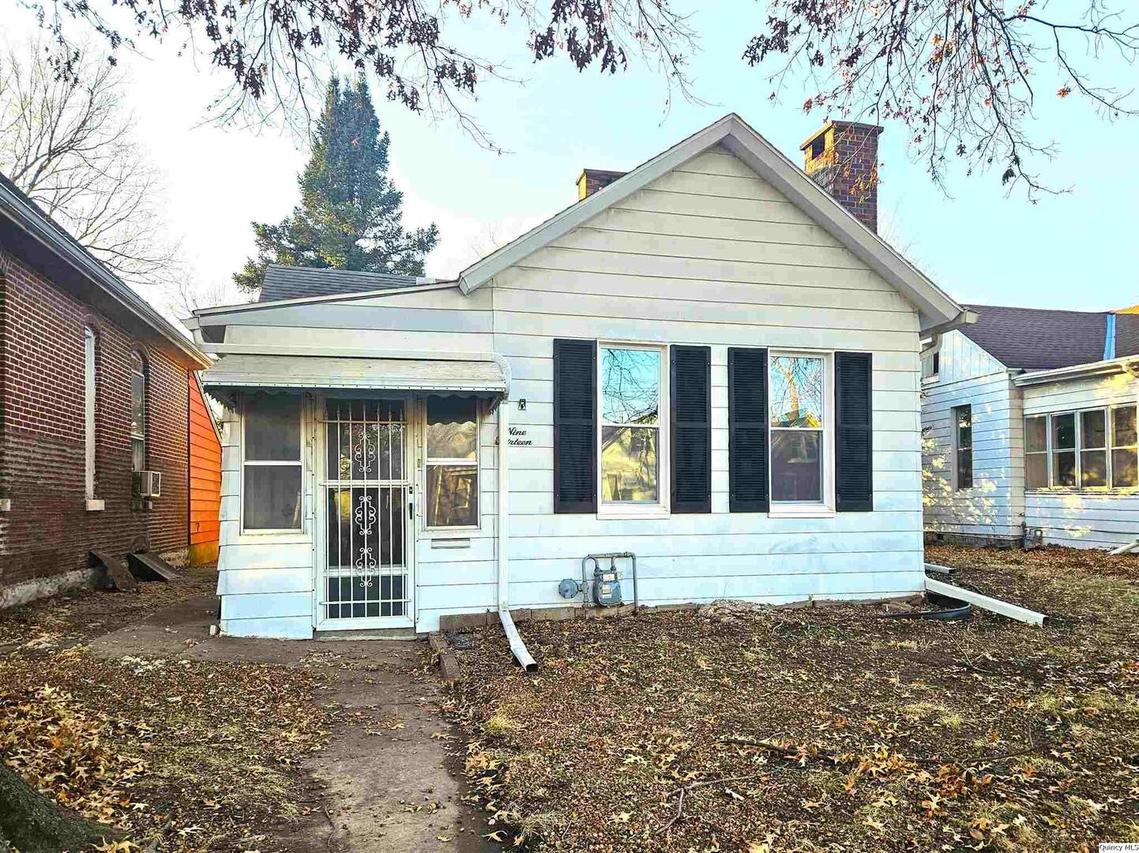 913 N 12th St., Quincy, IL 62301