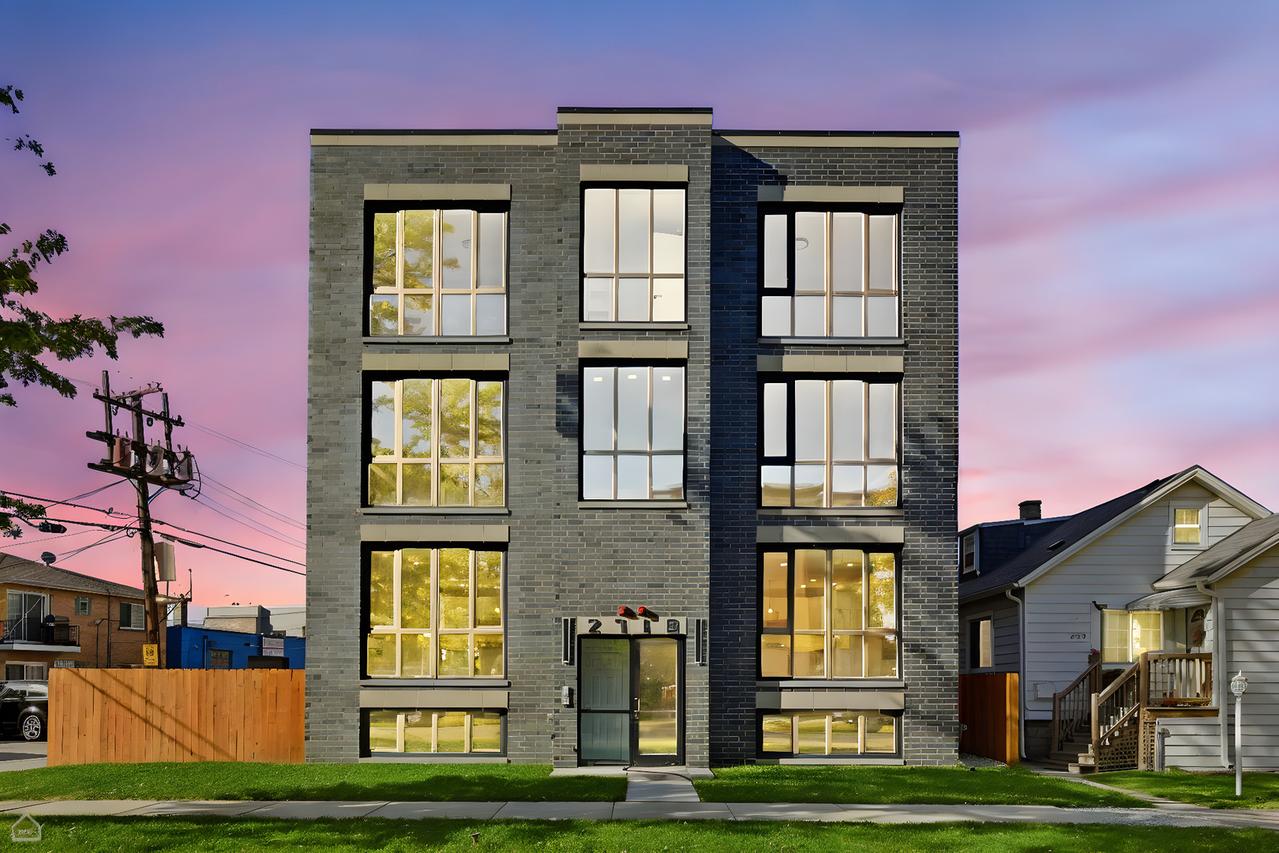 2718 Budd St., River Grove, IL 60171