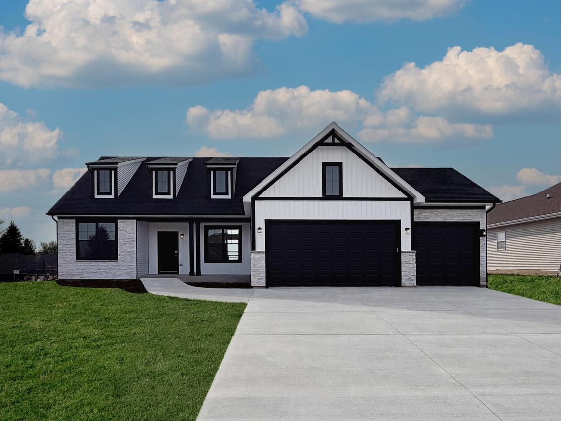 668 E Becker Pl., Sycamore, IL 60178