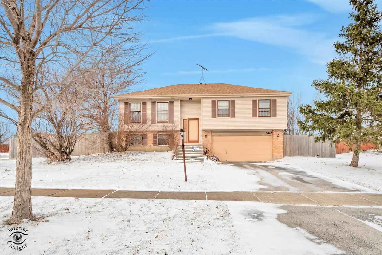 7960 W Frankfort Square Rd., Frankfort, IL 60423