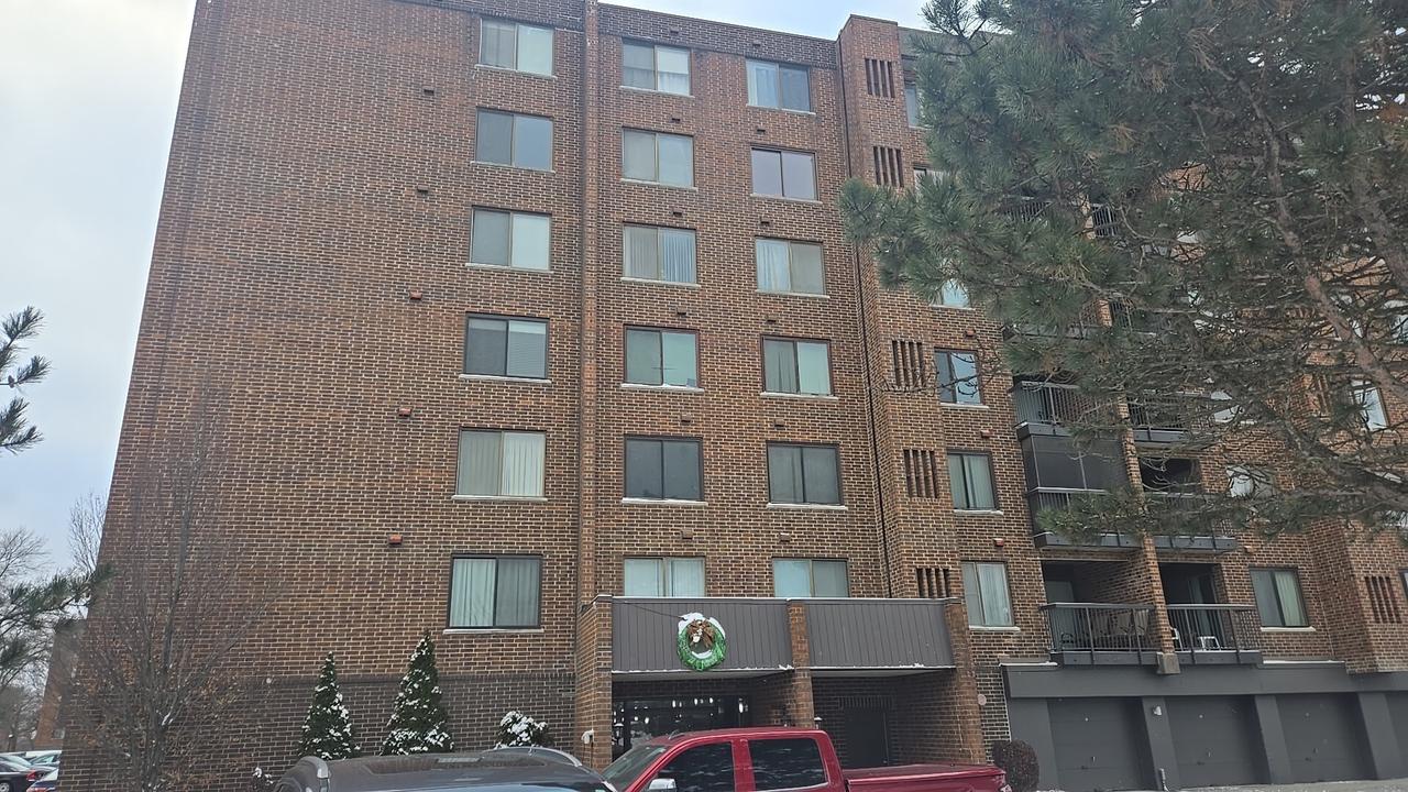 500 Park Ave. #436, Calumet City, IL 60409